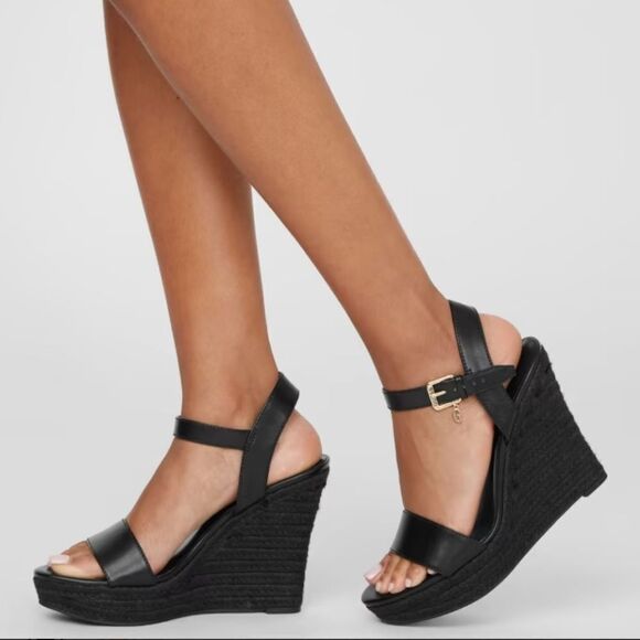 WOMEN"S GUESS WEDGE STYLE OPEN TOE SANDAL - Picture 1 of 16